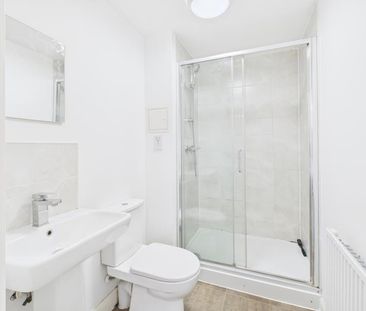 Minett Road, Yate, Bristol - Photo 2