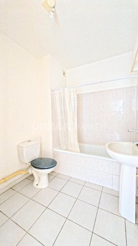 Location Appartement 2 pièces 40m² VILLENEUVE LES MAGUELONE 34750 - Photo 3