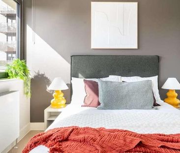 Uncle Wembley, Wembley, HA9 - Photo 1