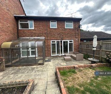 1 bedroom in a house share to rent - Photo 4