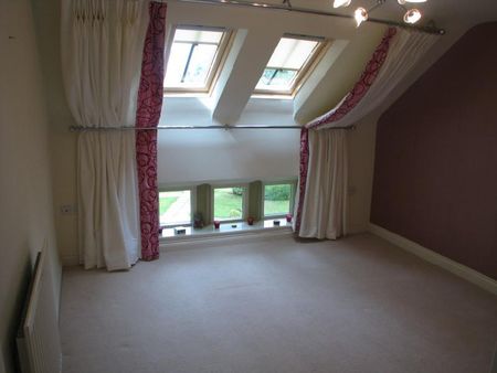 2 bedroom mews to rent - Photo 4