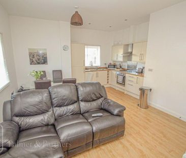 2 bedroom maisonette to rent - Photo 1