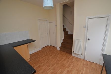 3 Bedroom Terraced House - Photo 5