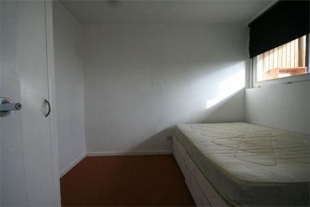 3 bedroom property to rent - Photo 4
