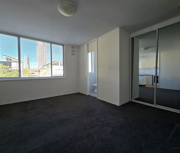 Bright studio with views - Photo 1