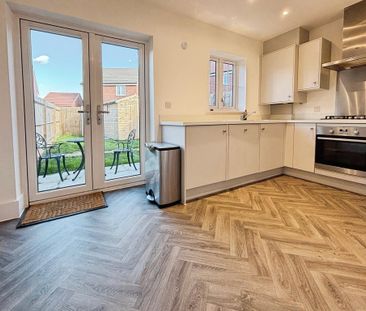 2 bedroom end of terrace house to rent - Photo 6