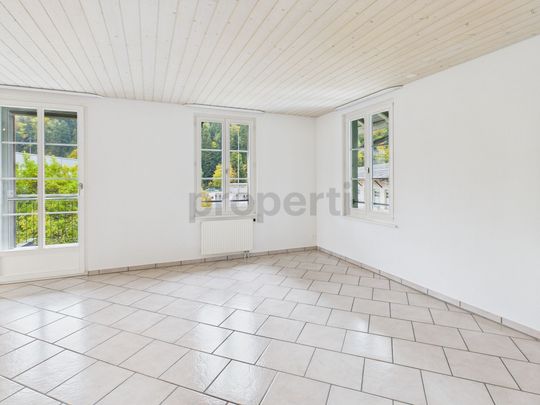Generous 4.5-room apartment in the heart of Langnau im Emmental - Photo 1