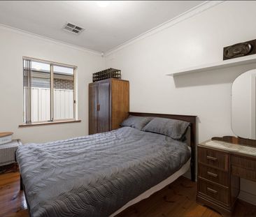 Charming Family Home on Generous Allotment in Prime Tranmere Location - Photo 4