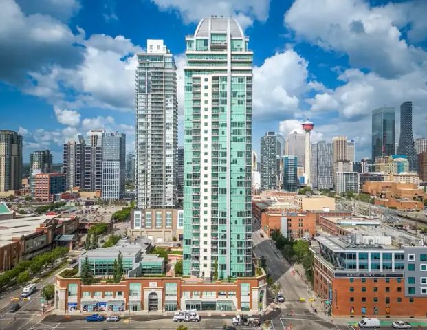 Arriva Tower Luxury 1 bedroom fully furnished | 2102 - 433 11 Ave SE, Calgary - Photo 1