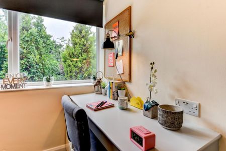 9 bedroom house to rent - Photo 2