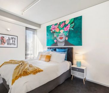 Premium Oversized Designer Apartment with Sweeping North-East Views... - Photo 3