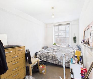 3 bedroom apartment to rent - Photo 6