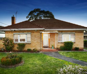 CHARMING 2 BEDROOM HOME IN SOUGHT AFTER LOCATION - 2 SCHOOL ZONE PR... - Photo 6