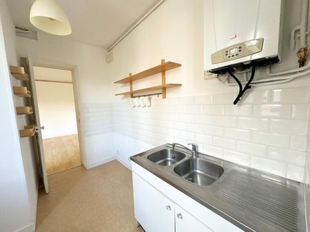 Location Appartement 3 pièces 54m² CHERBOURG-EN-COTENTIN 50100 - Photo 2