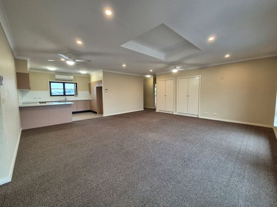 Coastal Convenience: Freshly Updated 2-Bedroom Apartment Above Harrington Waters Shops - Photo 1