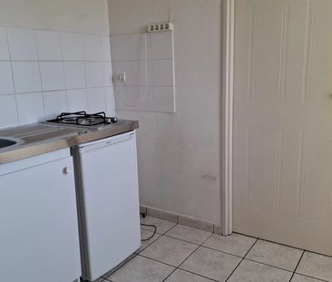 Location Appartement 1 pièce 23m² TOURS 37000 - Photo 2