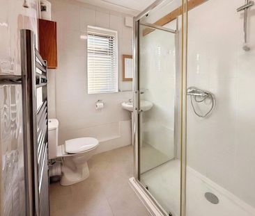 3 bedroom semi-detached house to rent - Photo 6