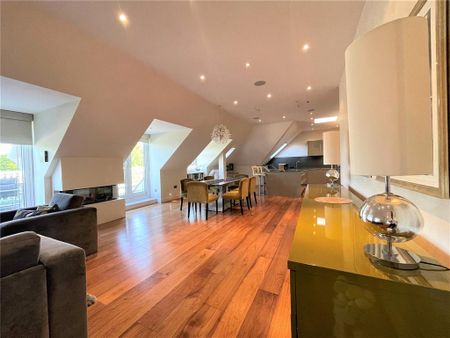 3 bedroom penthouse to rent - Photo 3