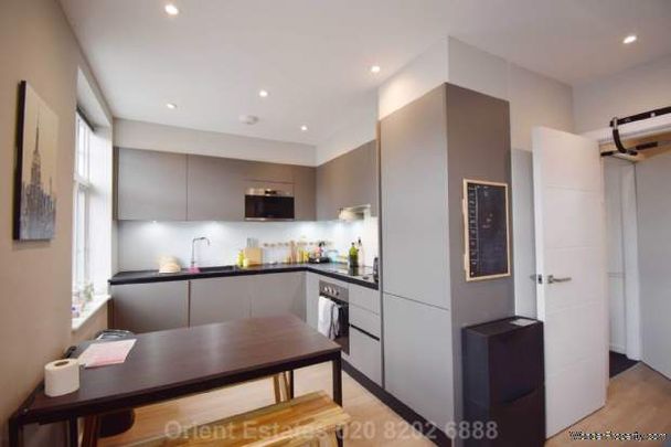 2 bedroom property to rent in London - Photo 1