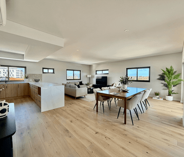 Stunning Penthouse Living at The Lexington Como - Photo 3