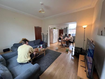 6 bedroom private hall to rent - Photo 4