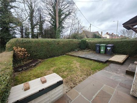 3 bedroom semi-detached house to rent - Photo 5