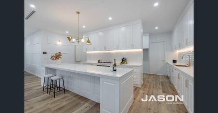 The Jewel of Greenvale - Photo 3