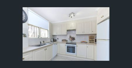 BEACHSIDE 2-BEDROOM APARTMENT - Photo 5