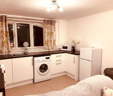 Tabernacle Chapel, Bangor, Gwynedd, LL57 - Photo 5