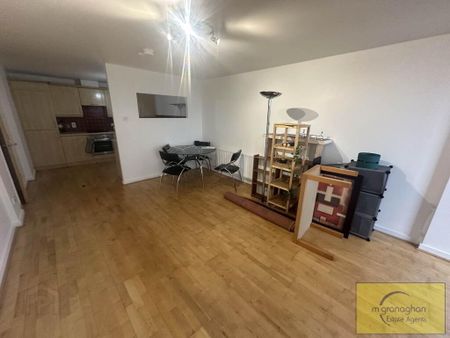 Apartment 8 17 Queens Square, Belfast, BT1 3FF - Photo 2