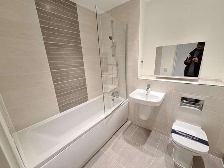 Heaton House,borehamwood, WD6 - Photo 4