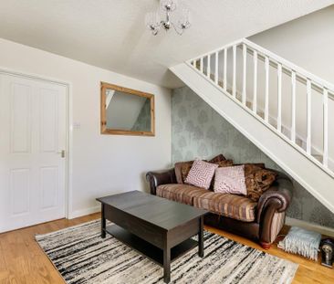 2 bedroom end of terrace house to rent - Photo 2