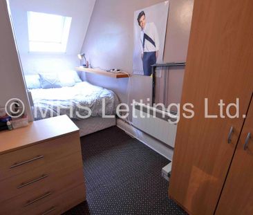 1 Bedroom Flat for rent in Brudenell Road - Photo 3