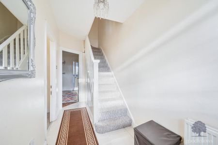 4 bedroom terraced house to rent - Photo 2