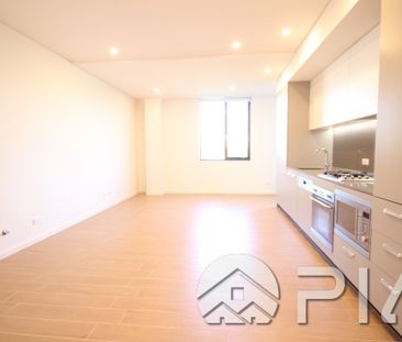 spacious one bedroom apartment for lease ! - Photo 2