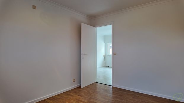 Gezellig en energiezuinig appartement met terras in centrum Eeklo! - Photo 1