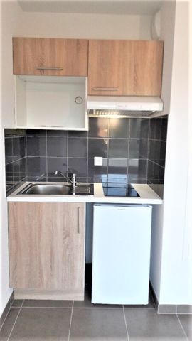 Location Appartement 1 pièce 20m² PAU 64000 - Photo 2