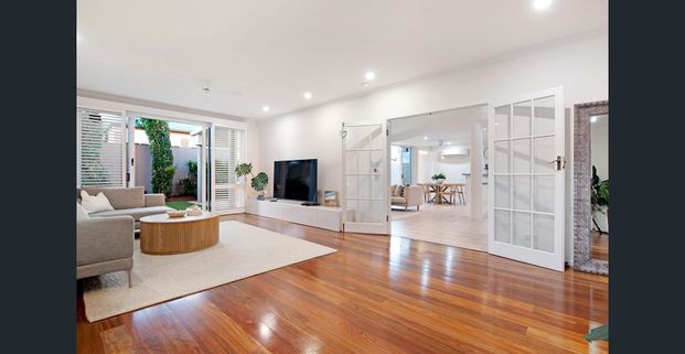 Luxury Coastal Living In Prime Mermaid Beach Location - UNFURNISHED - Photo 1