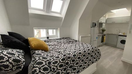 1 bedroom flat to rent - Photo 4