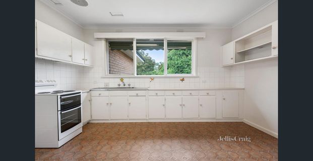 Exceptional Family Home in Prime MWSC Catchment - Photo 1