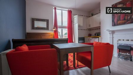 Practical studio flat to rent in Rathgar, Dublin - Photo 3