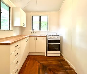 Gorgeous Renovated Studio - Photo 4