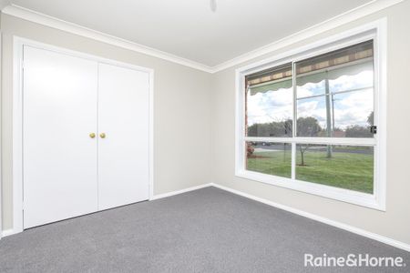 RENOVATED HOME IN RAGLAN- Available 29.10.2026 - Photo 5