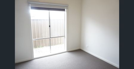 FOUR BEDROOM HOME - Photo 4