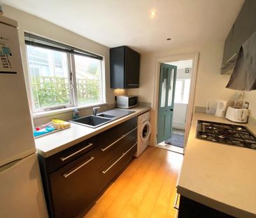 3 bedroom terraced house to rent - Photo 6