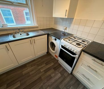 2 bedroom apartment to rent - Photo 3