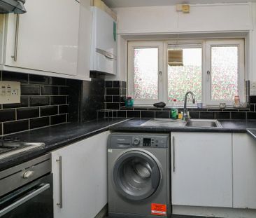 4 bedroom maisonette to rent - Photo 2