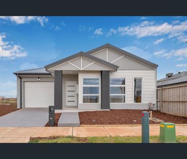 71 Tower St, Thornhill Park, Vic 3335 - Photo 1