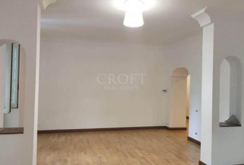 Monteverde Vecchio: Modern 2 bedroom, 2 bath, large living room, separate kitchen. Bright, silent, parquet floors, situated in lovely period building, excellent area, near park. Ref. 2364.