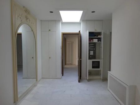 Grand appartement de 3 pièces d'env. 125m2 au 2ème étage - Photo 2